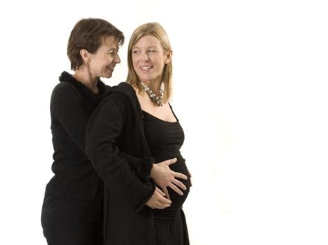 lesbiche incinta|1.591 Lesbian Pregnancy Stock Photos, High